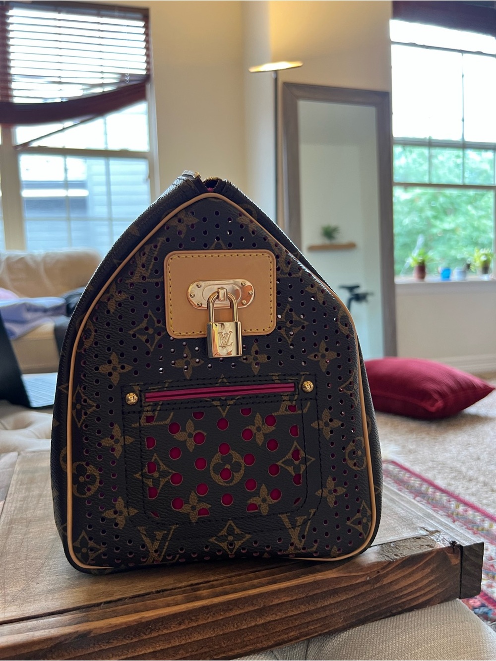 Louis Vuitton Limited Edition Monogram Perforated Speedy 30 in Fuchsi - Picture 8 of 9